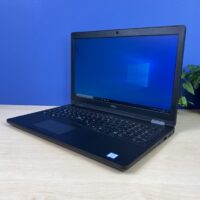 Dell Latitude 5590: Wydajny i bezpieczny laptop biznesowy Szukasz laptopa biznesowego, który łączy w sobie wysoką wydajność, bezpieczeństwo i komfort użytkowania? Dell Latitude 5590 to idealny wybór dla Ciebie. Ten notebook z procesorem Intel Core i5 8. generacji poradzi sobie z każdym zadaniem biznesowym, a jego wyświetlacz Full HD o przekątnej 15 cali zapewni Ci komfortową pracę.