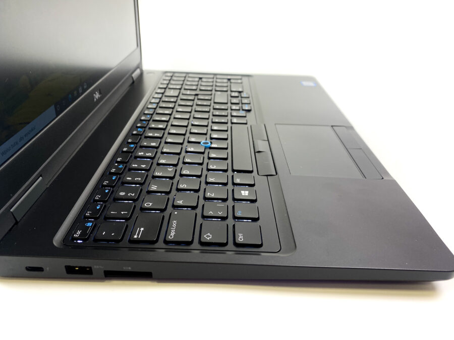 Dell Latitude 5591: Wydajność i mobilność w jednym