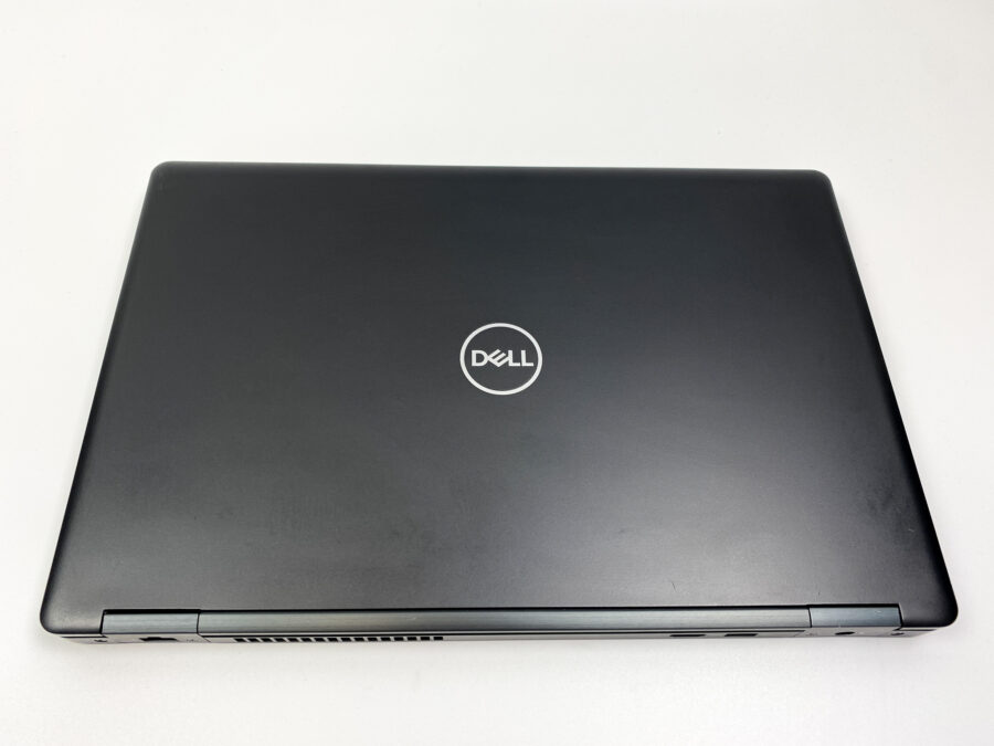 IMG_4671 Dell Precision 3530: Wydajność i mobilność dla profesjonalistów