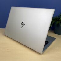 HP ProBook 650 G5 - biznesowa wszechstronność w przystępnej cenie! Jeśli szukasz biznesowego laptopa, który łączy w sobie wydajność, mobilność, bezpieczeństwo, komfort użytkowania i atrakcyjną cenę, to HP ProBook 650 G5 jest idealnym wyborem dla Ciebie.