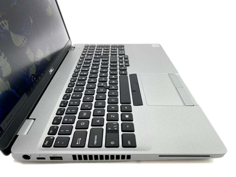 IMG_0394 Dell Precision 3551: Wydajność i mobilność dla profesjonalistów