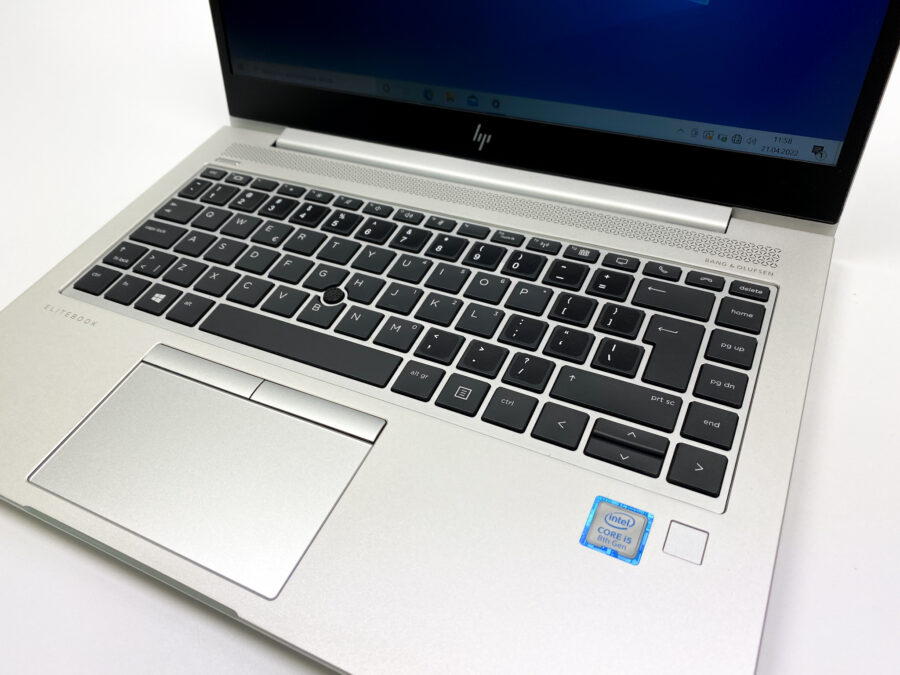 IMG_5026 HP EliteBook 840 G5 - Wydajność i bezpieczeństwo w podróży