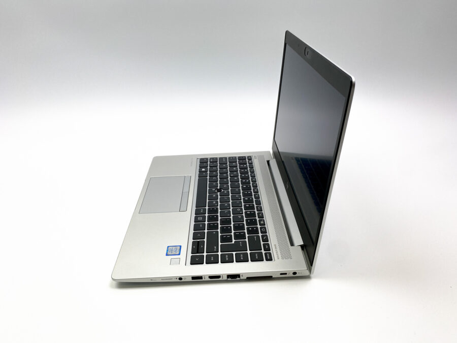 IMG_5031 HP EliteBook 840 G5 - Wydajność i bezpieczeństwo w podróży
