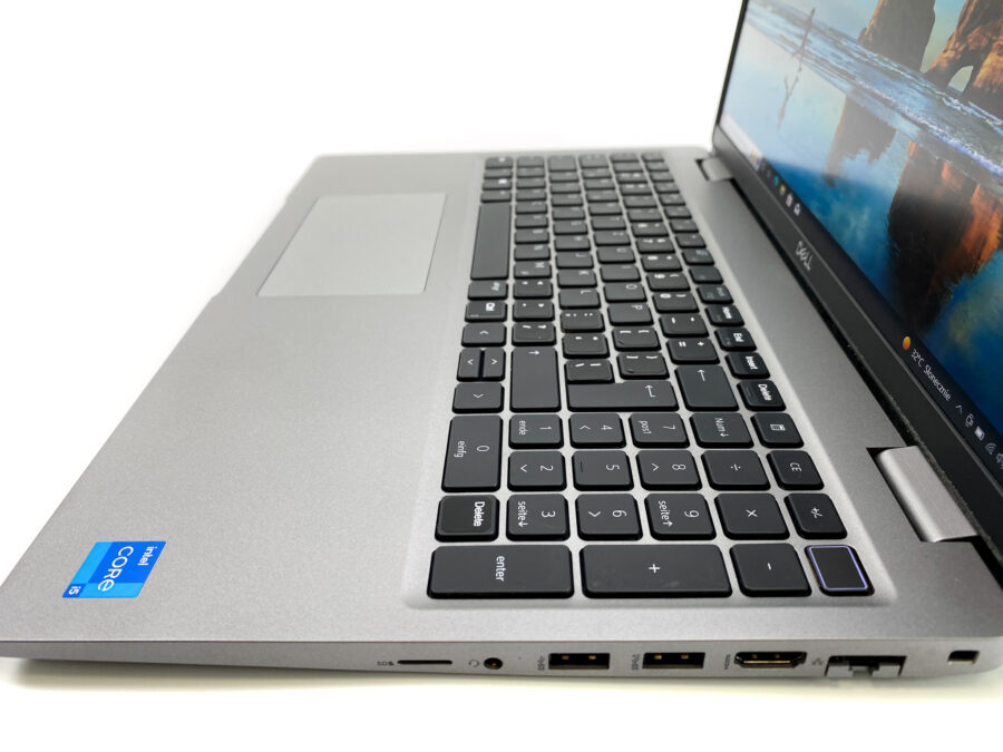 Dell Latitude 5521 – Wydajność i komfort w podróży