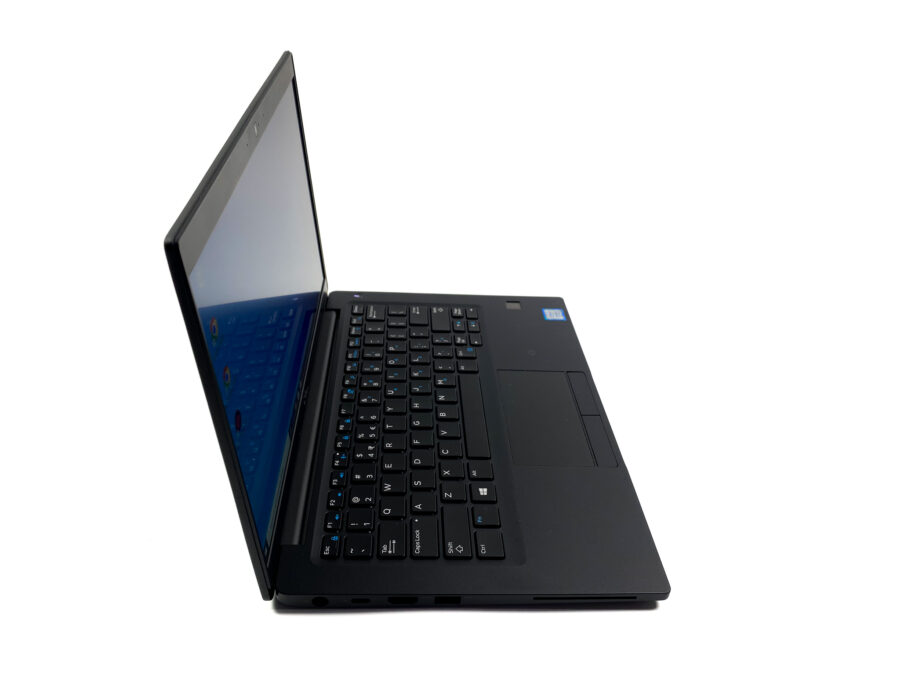 IMG_2996 Dell Latitude 7390 – Wydajność i mobilność dla wymagających