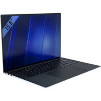 Dell XPS 15 9510 widok z lewej strony pod kątem z widocznymi portami Thunderbolt