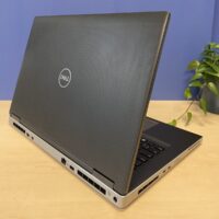 Dell Precision 7740 - Mobilna potęga do zadań specjalnych Odkryj 17-calową stację roboczą Dell Precision 7740, stworzoną dla wymagających użytkowników, którzy potrzebują maksymalnej wydajności w podróży.