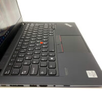 Lenovo ThinkPad T14: Wydajność i mobilność w jednym Szukasz laptopa, który łączy w sobie wydajność, mobilność i legendarny komfort ThinkPadów? Model ThinkPad T14 z procesorem Intel Core i5-10310U, 16 GB pamięci RAM, 512 GB dyskiem SSD i 14-calowym ekranem Full HD to idealny wybór dla osób, które potrzebują niezawodnego narzędzia do pracy i rozrywki.