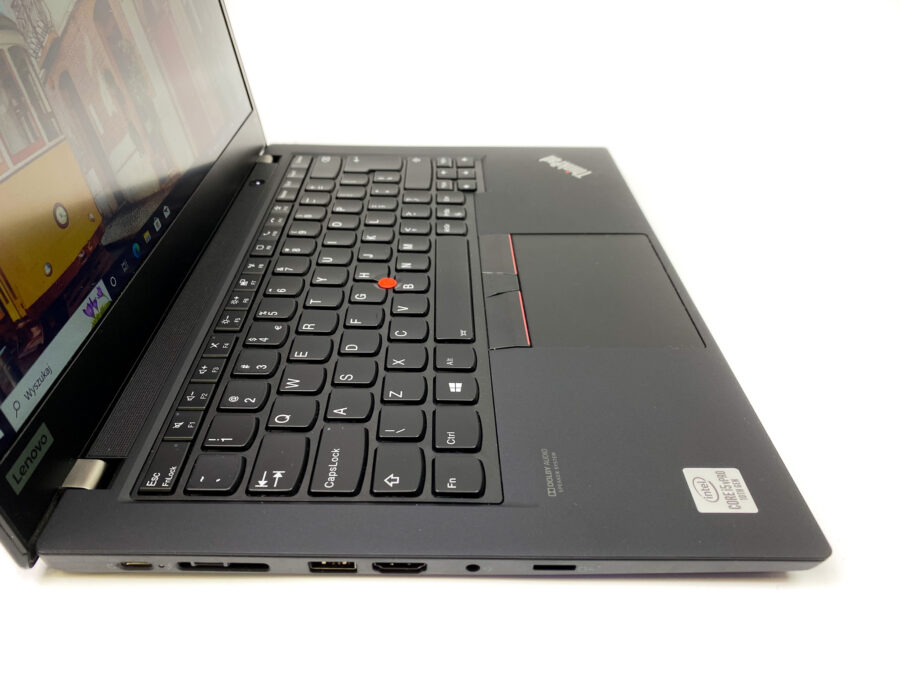 Lenovo ThinkPad T14: Wydajność i mobilność w jednym Szukasz laptopa, który łączy w sobie wydajność, mobilność i legendarny komfort ThinkPadów? Model ThinkPad T14 z procesorem Intel Core i5-10310U, 16 GB pamięci RAM, 512 GB dyskiem SSD i 14-calowym ekranem Full HD to idealny wybór dla osób, które potrzebują niezawodnego narzędzia do pracy i rozrywki.