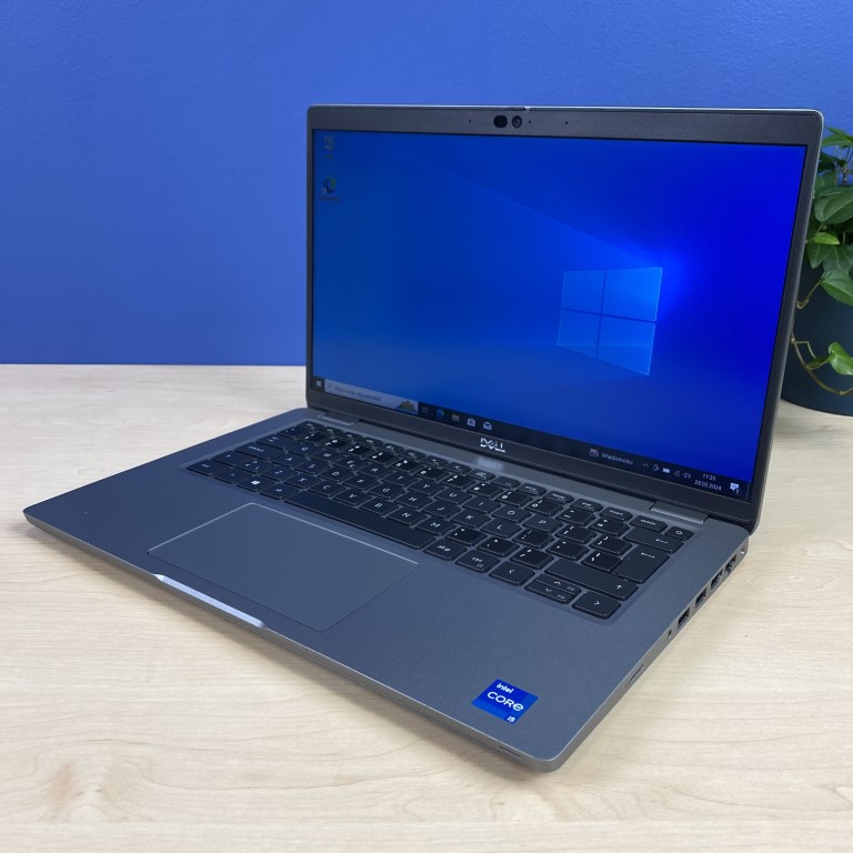 Dell Latitude 5420 - Wydajność i mobilność dla wymagających Szukasz laptopa, który sprosta Twoim wyzwaniom biznesowym i zapewni komfort pracy w podróży? Dell Latitude 5420 to idealny wybór dla osób, które potrzebują wydajnego i mobilnego urządzenia.