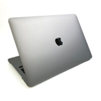 Apple MacBook Pro A2251 – idealny laptop do pracy i rozrywki!