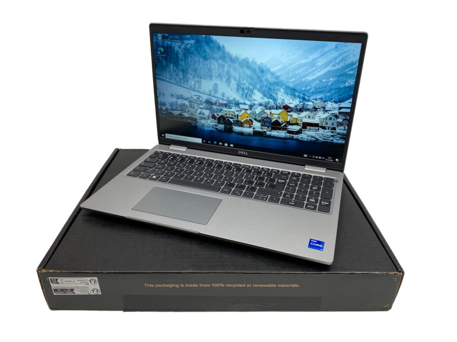 Szukasz niezawodnego laptopa do pracy i rozrywki? Postaw na Dell Latitude 5530 - model z procesorem Intel Core i5-1235U i 16 GB RAM, który zapewni Ci płynną pracę nawet z najbardziej wymagającymi programami. Pojemny dysk 512 GB pomieści wszystkie Twoje pliki, a karta graficzna Iris Xe poradzi sobie z multimediami.