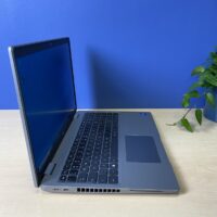 Szukasz niezawodnego laptopa do pracy i rozrywki? Postaw na Dell Latitude 5530 - model z procesorem Intel Core i5-1235U i 16 GB RAM, który zapewni Ci płynną pracę nawet z najbardziej wymagającymi programami. Pojemny dysk 512 GB pomieści wszystkie Twoje pliki, a karta graficzna Iris Xe poradzi sobie z multimediami.