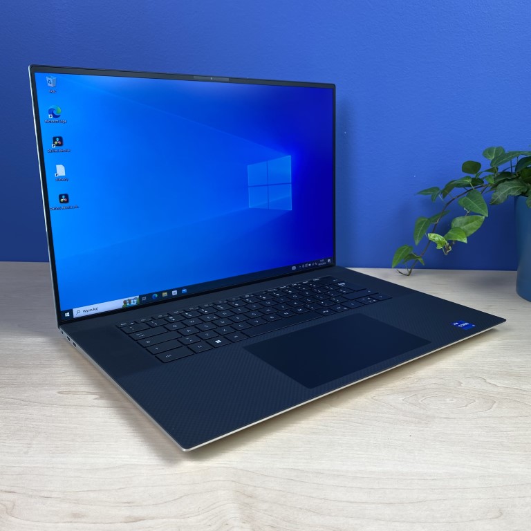 Dell XPS 17 9720 - doskonałość dla profesjonalistów! Szukasz laptopa, który łączy w sobie elegancję, wydajność i wszechstronność? Dell XPS 17 9720 to idealny wybór dla Ciebie! Ten model klasy A+ oferuje szereg zalet i korzyści, które docenią zarówno profesjonaliści, jak i miłośnicy multimediów.