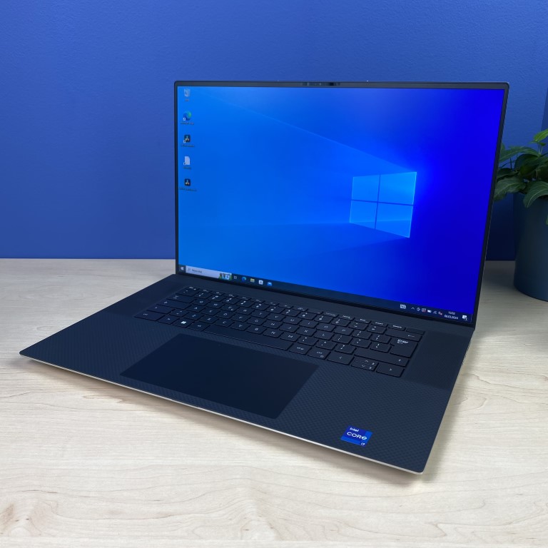 Dell XPS 17 9720 - doskonałość dla profesjonalistów! Szukasz laptopa, który łączy w sobie elegancję, wydajność i wszechstronność? Dell XPS 17 9720 to idealny wybór dla Ciebie! Ten model klasy A+ oferuje szereg zalet i korzyści, które docenią zarówno profesjonaliści, jak i miłośnicy multimediów.