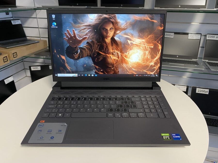 Dell G15 5520 - Moc i wydajność w kompaktowej obudowie Szukasz laptopa, który poradzi sobie z każdym wyzwaniem? Dell G15 5520 to idealny wybór dla graczy, studentów i kreatywnych profesjonalistów, którzy potrzebują mocnego i wydajnego urządzenia.