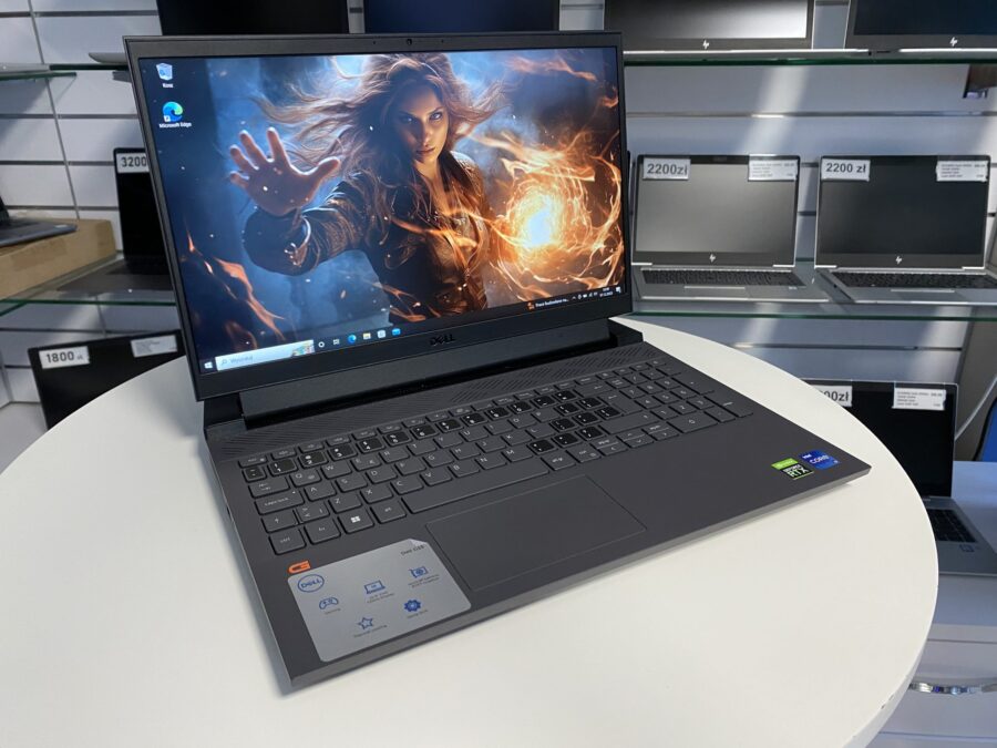 Dell G15 5520 - Moc i wydajność w kompaktowej obudowie Szukasz laptopa, który poradzi sobie z każdym wyzwaniem? Dell G15 5520 to idealny wybór dla graczy, studentów i kreatywnych profesjonalistów, którzy potrzebują mocnego i wydajnego urządzenia.