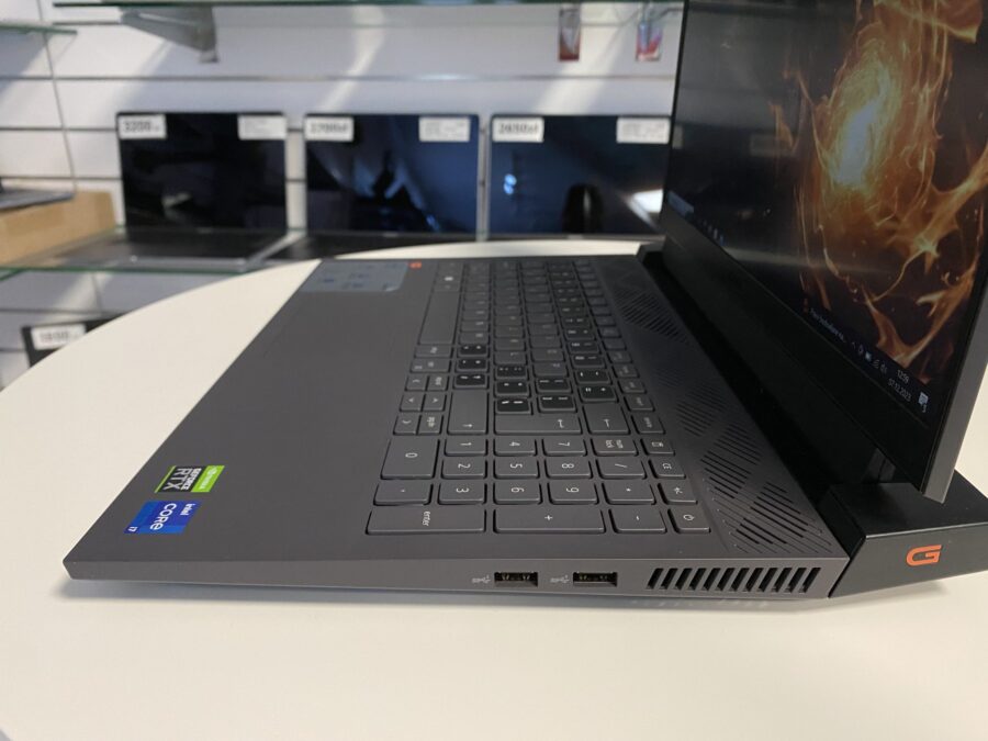 Dell G15 5520 – Moc i wydajność w kompaktowej obudowie