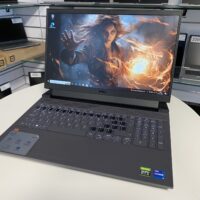 Dell G15 5520 – Moc i wydajność w kompaktowej obudowie