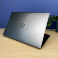 Dell Precision 5560 - Wydajność i precyzja dla wymagających Szukasz laptopa, który poradzi sobie z każdym zadaniem? Dell Precision 5560 to potężna mobilna stacja robocza, stworzona z myślą o profesjonalistach, którzy potrzebują najwyższej wydajności i precyzji.