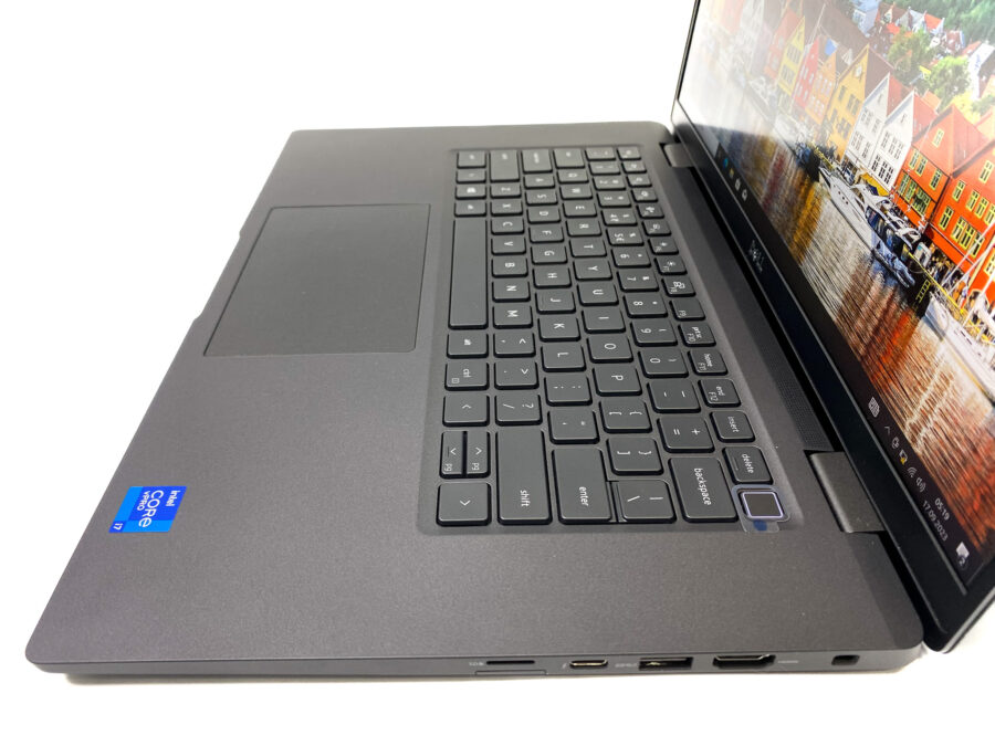 Dell Latitude 7520: Wydajność i bezpieczeństwo w biznesowym wydaniu