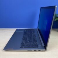 Lenovo ThinkPad P15 G2 - Stworzony do zadań specjalnych Szukasz laptopa, który poradzi sobie z każdym wyzwaniem? Poznaj Lenovo ThinkPad P15 G2 - mobilną stację roboczą stworzoną z myślą o profesjonalistach.