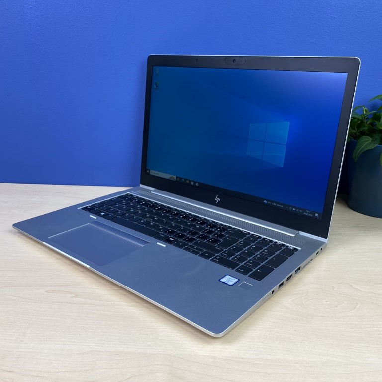 HP 850 EliteBook G6 - Wydajność i mobilność w biznesowym wydaniu Szukasz laptopa, który łączy w sobie wysoką wydajność, mobilność i bezpieczeństwo? HP 850 EliteBook G6 to idealny wybór dla profesjonalistów, którzy potrzebują niezawodnego narzędzia pracy w każdych warunkach.