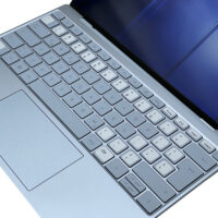 Dell XPS 13 9315 ergonomiczna klawiatura wyspowa i precyzyjny touchpad