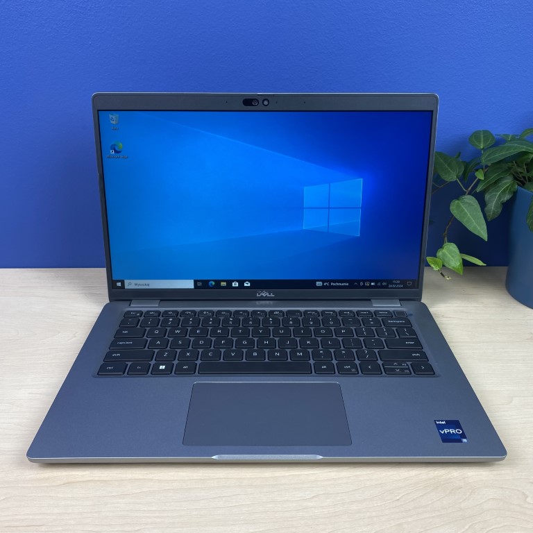 Laptop Dell Latitude 5440 BOX NEW - poczuj różnicę! Twój biznesowy kompan w podróży! Szukasz solidnego i wydajnego laptopa, który sprawdzi się zarówno w biurze, jak i w podróży? Mamy dla Ciebie idealną propozycję - Dell Latitude 5440