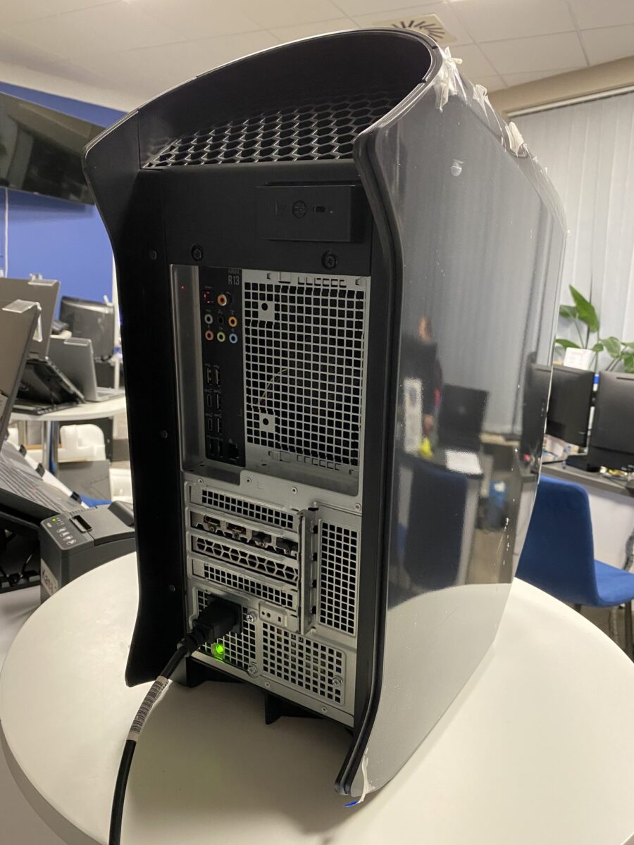 IMG_2061 Dell Alienware Aurora R13 - Moc i Wydajność dla Prawdziwych Graczy