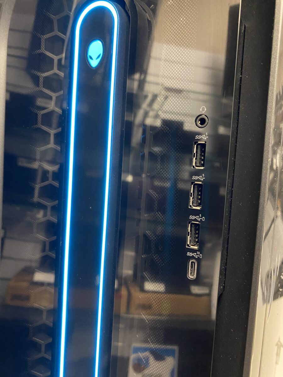 IMG_2067 Dell Alienware Aurora R13 - Moc i Wydajność dla Prawdziwych Graczy