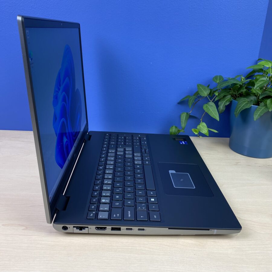 Dell Precision 7670: Mobilna stacja robocza do zadań specjalnych Szukasz laptopa, który poradzi sobie z najbardziej wymagającymi zadaniami? Dell Precision 7670 to mobilna stacja robocza stworzona z myślą o profesjonalistach, którzy potrzebują potężnego narzędzia do pracy w podróży.