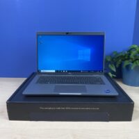 Laptop Biznesowy Dell Latitude 5330 - Wydajność i Elegancja w Jednym! Szukasz laptopa, który sprosta wyzwaniom biznesu? Wybierz Dell Latitude 2w1 5330 - potężny model z procesorem Intel Core i5-1245U i 8 GB RAM, który zapewni Ci płynną pracę nawet z najbardziej wymagającymi programami.