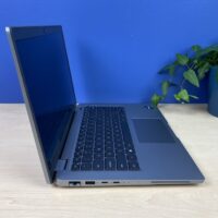 Laptop Biznesowy Dell Latitude 5330 - Wydajność i Elegancja w Jednym! Szukasz laptopa, który sprosta wyzwaniom biznesu? Wybierz Dell Latitude 2w1 5330 - potężny model z procesorem Intel Core i5-1245U i 8 GB RAM, który zapewni Ci płynną pracę nawet z najbardziej wymagającymi programami.