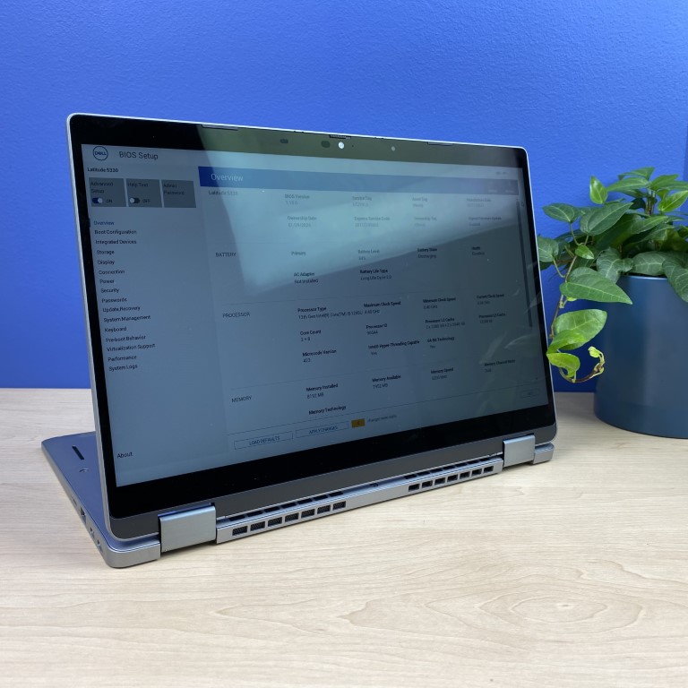 Laptop Biznesowy Dell Latitude 5330 - Wydajność i Elegancja w Jednym! Szukasz laptopa, który sprosta wyzwaniom biznesu? Wybierz Dell Latitude 2w1 5330 - potężny model z procesorem Intel Core i5-1245U i 8 GB RAM, który zapewni Ci płynną pracę nawet z najbardziej wymagającymi programami.