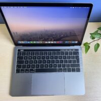 Apple MacBook Pro A2159 – Moc i mobilność w jednym