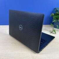 Dell Latitude 7400 - biznesowa bestia? Szukasz laptopa biznesowego, który łączy w sobie wydajność, mobilność i elegancki design? Dell Latitude 7400 może być dla Ciebie idealnym wyborem!