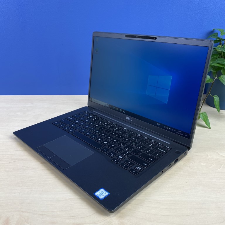 Dell Latitude 7400 - biznesowa bestia? Szukasz laptopa biznesowego, który łączy w sobie wydajność, mobilność i elegancki design? Dell Latitude 7400 może być dla Ciebie idealnym wyborem!