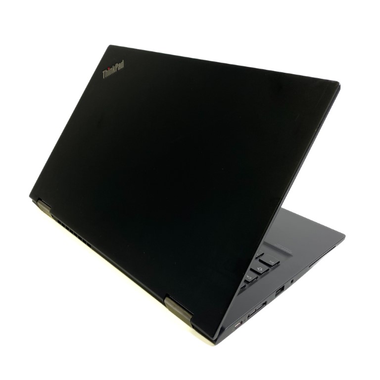 ThinkPad X13 Yoga G1 to wszechstronny laptop konwertowalny, idealny dla profesjonalistów potrzebujących elastycznego narzędzia pracy. Wyposażony w procesor Intel Core i5-10310U, 16GB pamięci RAM oraz 512GB dysk SSD, ten laptop oferuje imponującą wydajność w kompaktowej formie. Zintegrowana karta graficzna Intel UHD zapewnia doskonałą jakość obrazu na 13,3-calowym ekranie Full HD, który można przekształcić w tablet lub używać w trybie namiotowym.