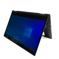 ThinkPad X13 Yoga G1 to wszechstronny laptop konwertowalny, idealny dla profesjonalistów potrzebujących elastycznego narzędzia pracy. Wyposażony w procesor Intel Core i5-10310U, 16GB pamięci RAM oraz 512GB dysk SSD, ten laptop oferuje imponującą wydajność w kompaktowej formie. Zintegrowana karta graficzna Intel UHD zapewnia doskonałą jakość obrazu na 13,3-calowym ekranie Full HD, który można przekształcić w tablet lub używać w trybie namiotowym.