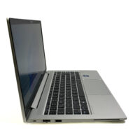 HP EliteBook 640 G9 - wydajny i wszechstronny laptop biznesowy Szukasz wydajnego i wszechstronnego laptopa biznesowego? HP EliteBook 640 G9 to doskonały wybór. Ten notebook łączy w sobie wysoką wydajność, nowoczesne funkcje i atrakcyjną cenę.