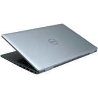Dell Latitude 5520 zamknięta pokrywa matrycy z centralnym logo Dell widok z góry