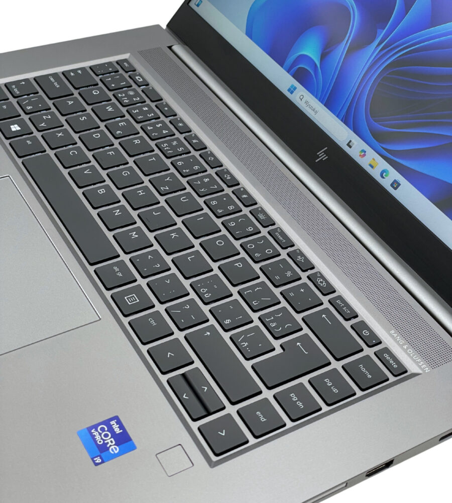 HP ZBook Studio G8