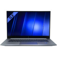 HP ZBook Studio G8 widok od przodu z włączonym ekranem