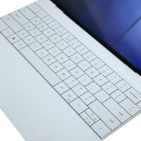 Dell XPS 13 9320 innowacyjna klawiatura bezszczelinowa i niewidoczny touchpad