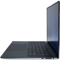 Dell Precision 5550 prawy profil obudowy złącza audio i gniazda rozszerzeń