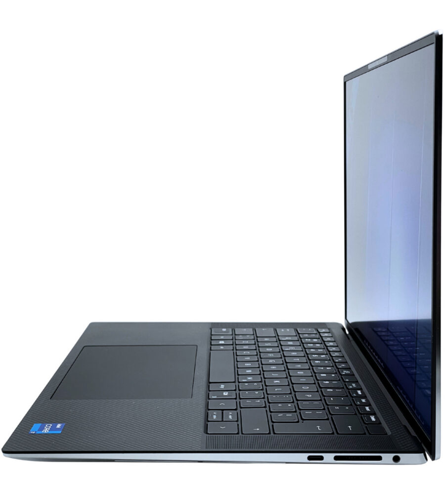 Dell Precision 5560 – prawy profil laptopa Dell Precision 5560 prawy profil obudowy złącza audio i gniazda rozszerzeń