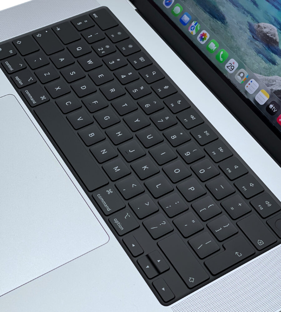 Apple MacBook Pro A2991 M3 Max (6)