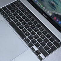 Apple MacBook Pro A2141 i7 krótki shift (6)