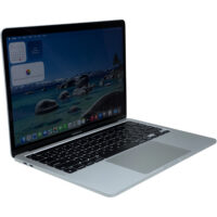 Apple MacBook Pro 13 A2338 widok z lewej strony pod kątem porty Thunderbolt USB 4